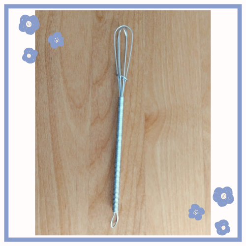 100均で購入したミニ泡立て器。プロテインを溶かすのに使用